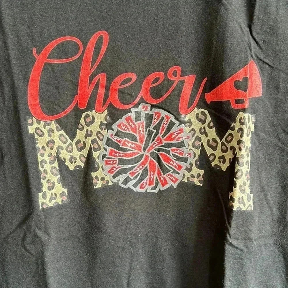 NWT tshirt - Picture 2 of 2